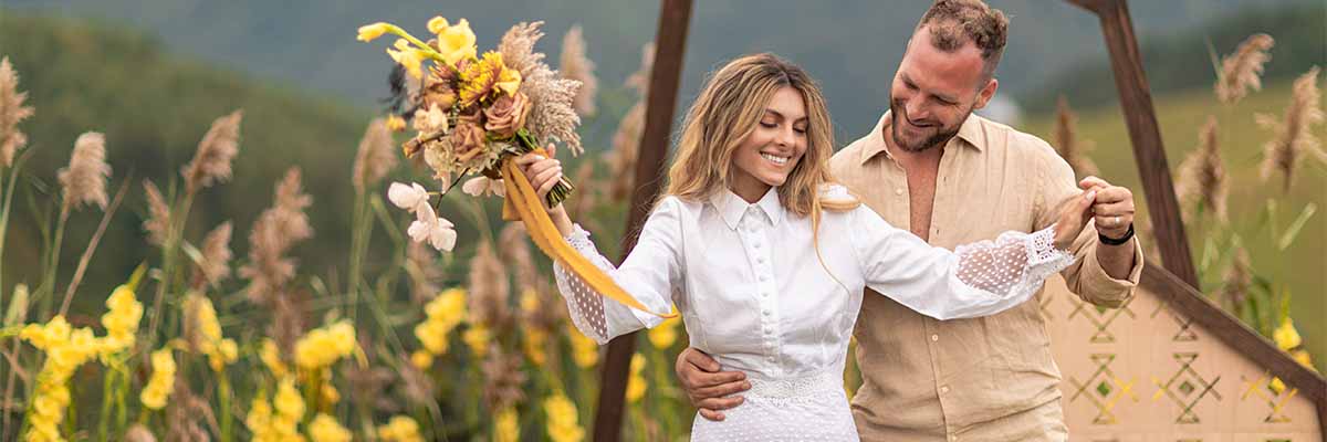 natural-beauty-and-simplicity-of-a-couple-who-elop